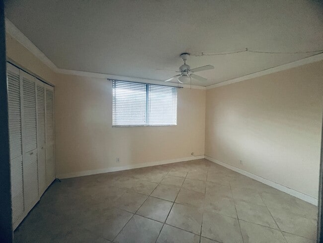 Building Photo - 1131 SE 4th St