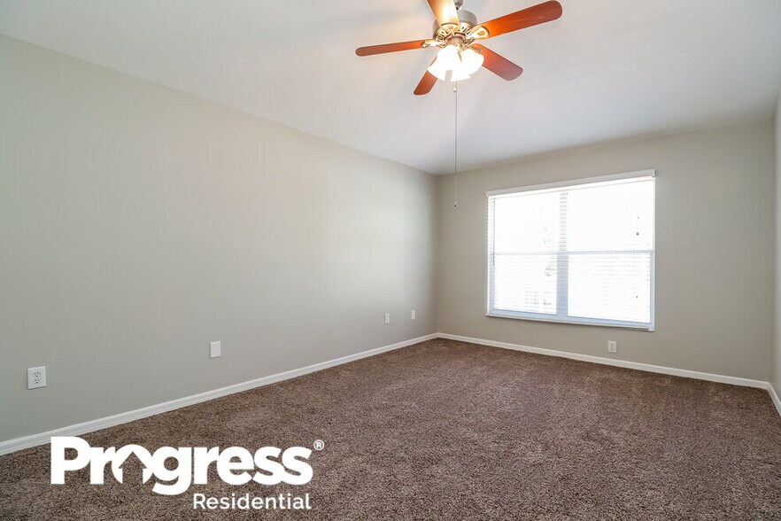 Building Photo - 25017 Hyde Park Blvd