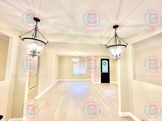 Building Photo - 1767 Fairway Hills Trail