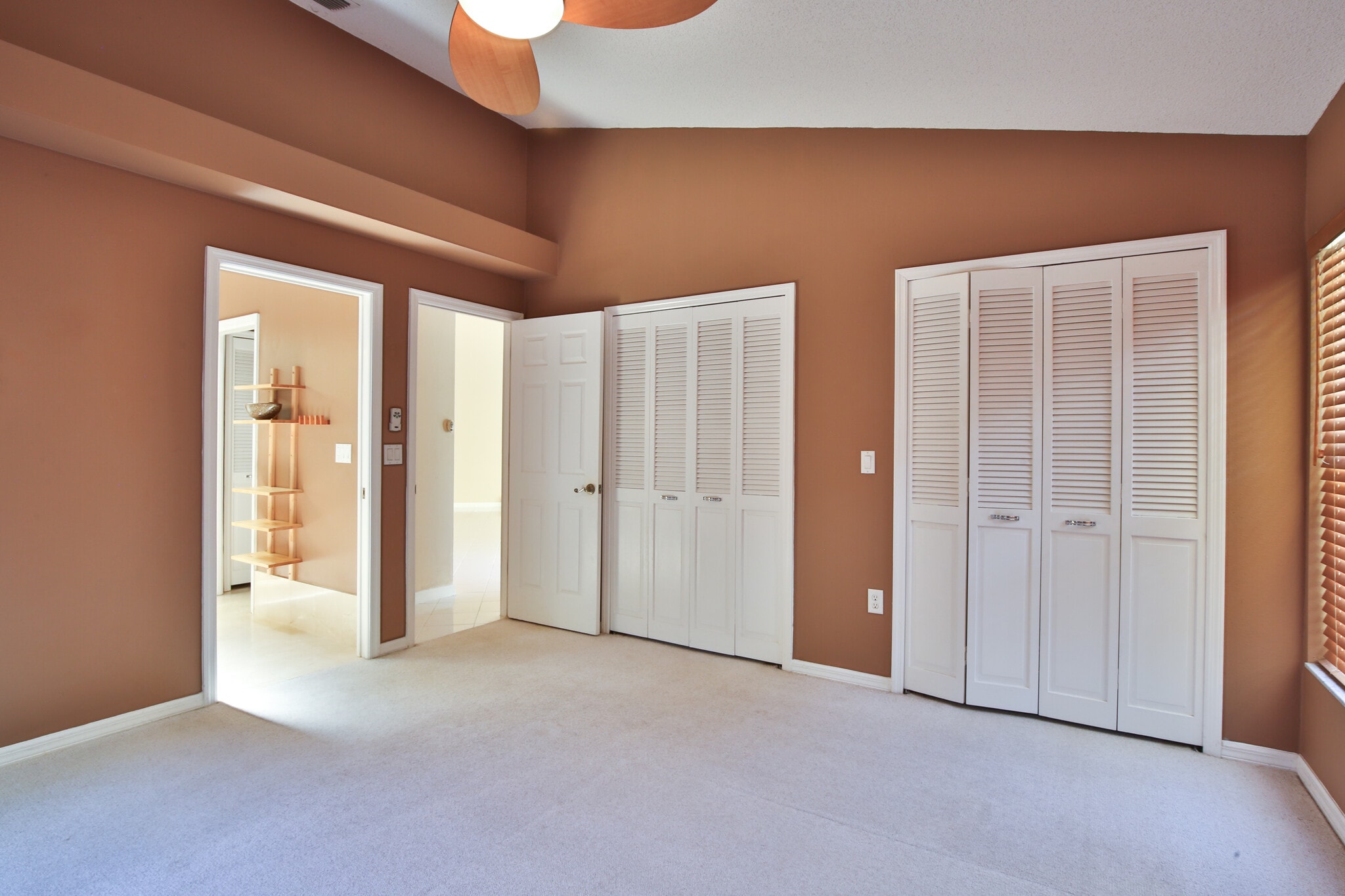 Master Suite 2 - 4700 Tivoli Ave