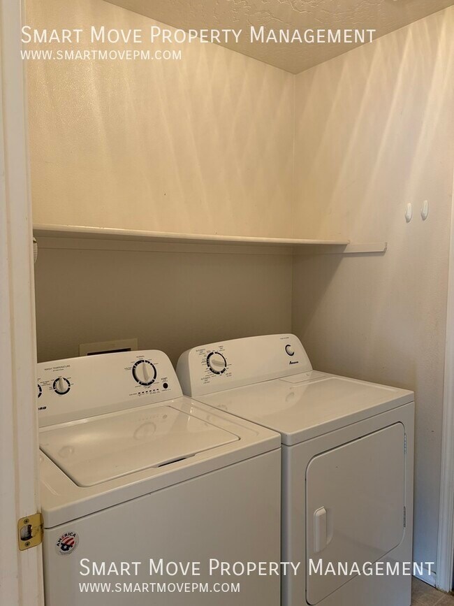 Building Photo - 9631 W Ottawa Ct