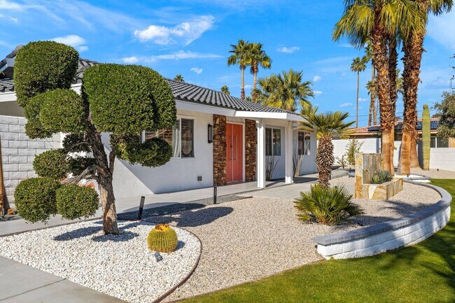 Building Photo - Casa del Sol- Modern Paradise w/ Pool and ...