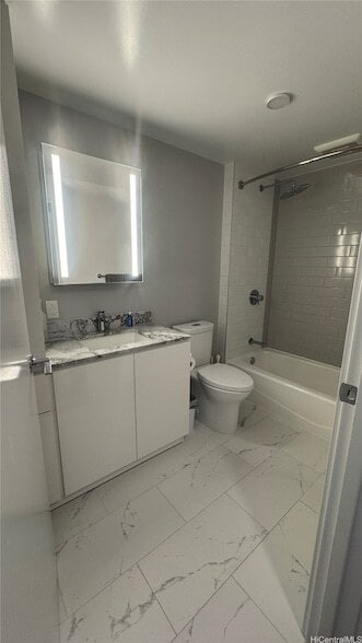 Building Photo - 987 Queen St