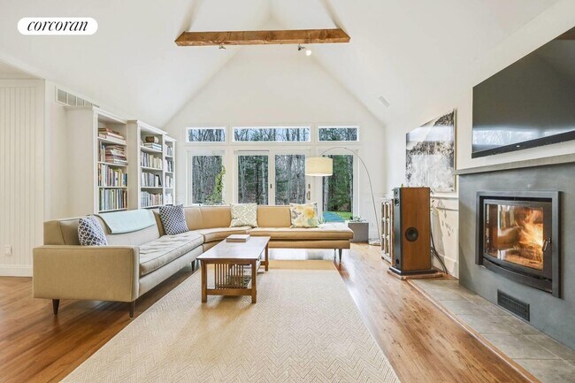 Building Photo - 12 Northview Dr