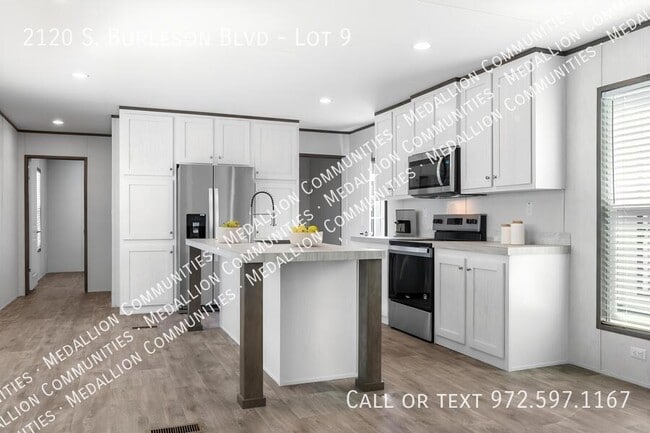 Building Photo - 2120 S Burleson Blvd