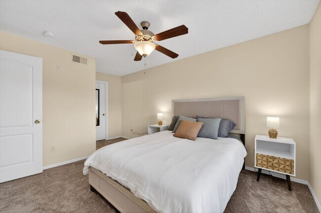 Building Photo - 755 Sybilwood Cir