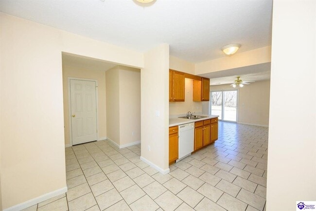 Building Photo - 132 Pointers Ct