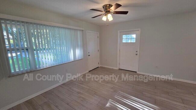 Building Photo - 803 W Belmar St