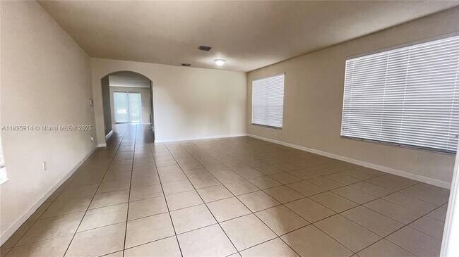 Building Photo - 9170 SW 171st Ct