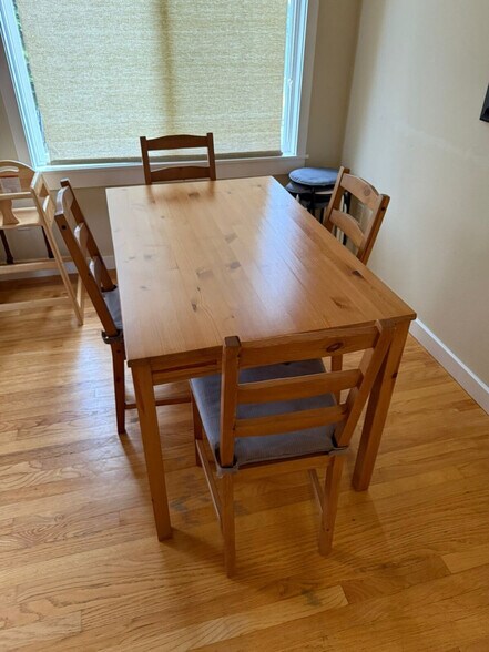 Building Photo - 219 Nickerson St