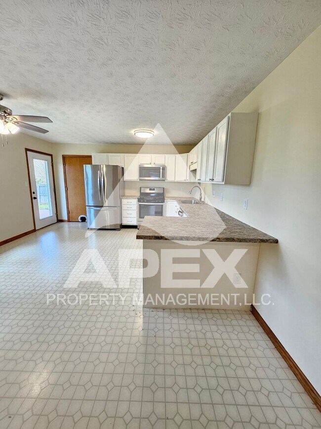 Building Photo - Beautiful 3 Bd/2 Ba Brick Single Family Home w/2-Car Garage in Powell!