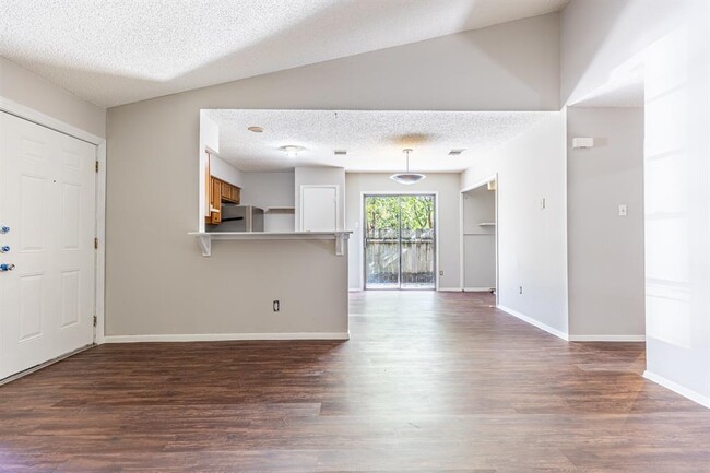 Building Photo - 6201 Berkett Cove