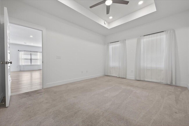Building Photo - 210 Lyla Ln