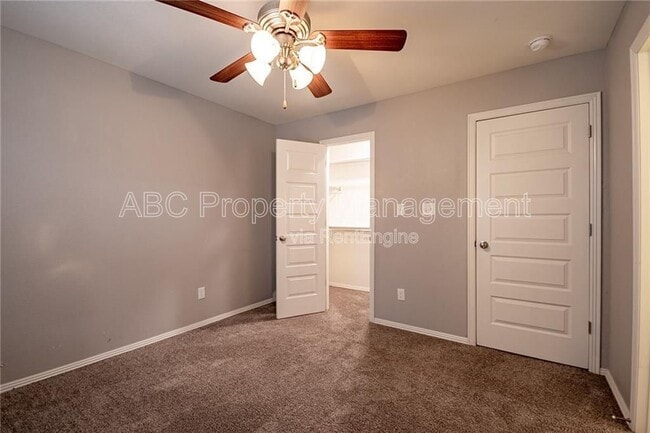 Building Photo - 4133 W Santa Maria Ln