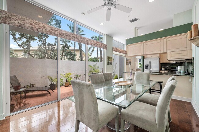 Building Photo - 2115 S Ocean Blvd