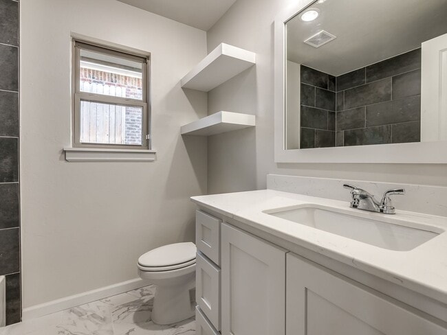 Building Photo - New Home in Azalea Farms!