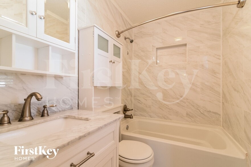 Building Photo - 1562 Winding Creek Trail