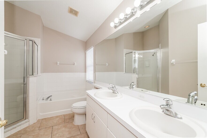 Building Photo - 11117 Lake Lanier Dr