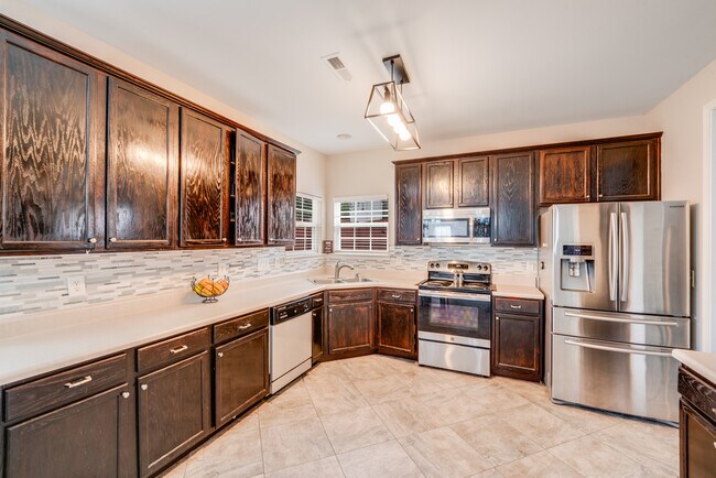 Kitchen - 9535 Currier Rd