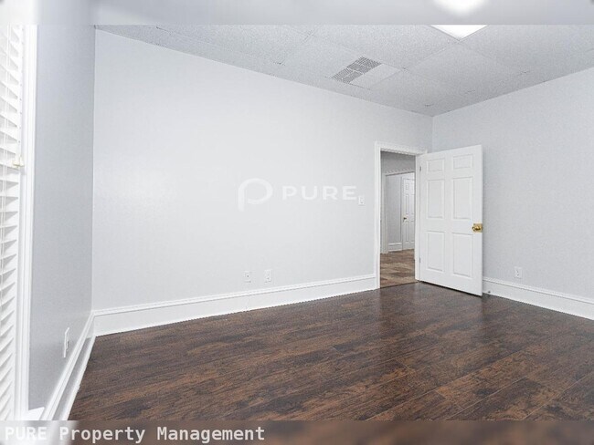 Building Photo - 7175 Jonesboro Rd