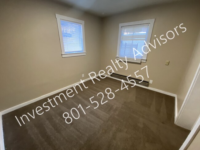Building Photo - 659 E 200 S