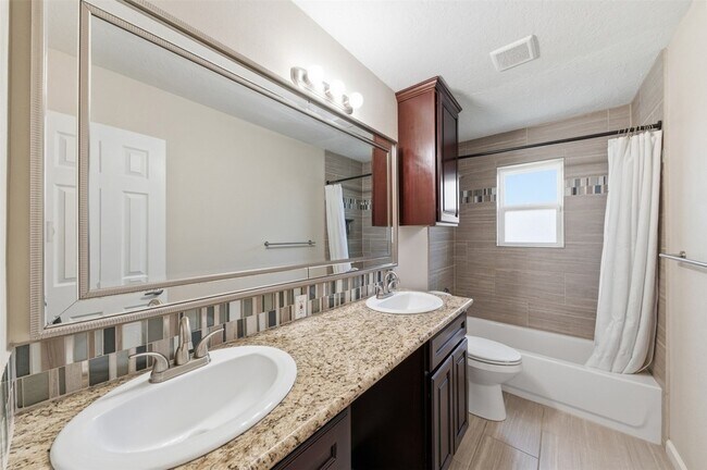 Building Photo - 8526 Cedel Dr
