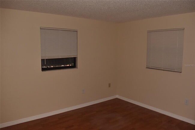 Building Photo - 7615 Karen Dr