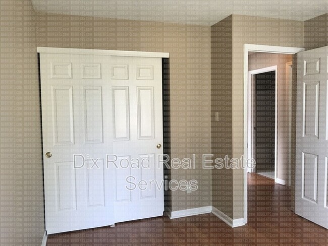 Building Photo - 966 Hathaway Dr