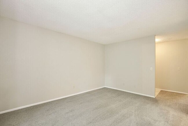 Building Photo - Spacious 2/2 Condo in Hawthorne Village - Orlando! Available Now!