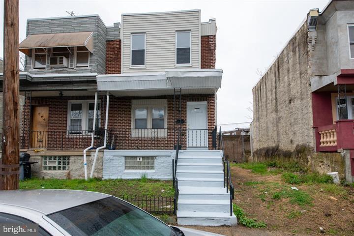 Building Photo - 2061 Wilmot St