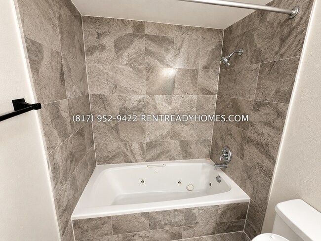 Building Photo - 5332 Marsh Dr