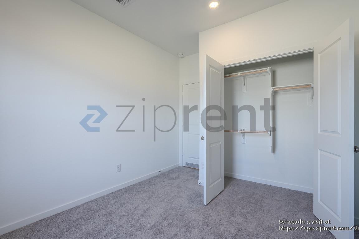 Building Photo - 27635 Spearmint Ridge Dr