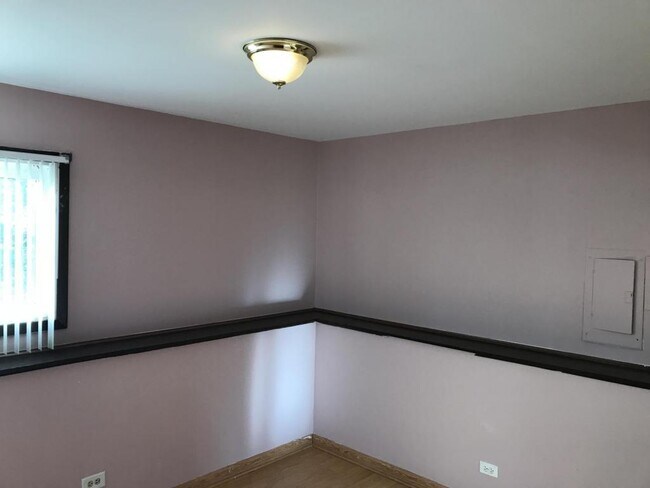 Building Photo - 5623 Santa Barbara Dr