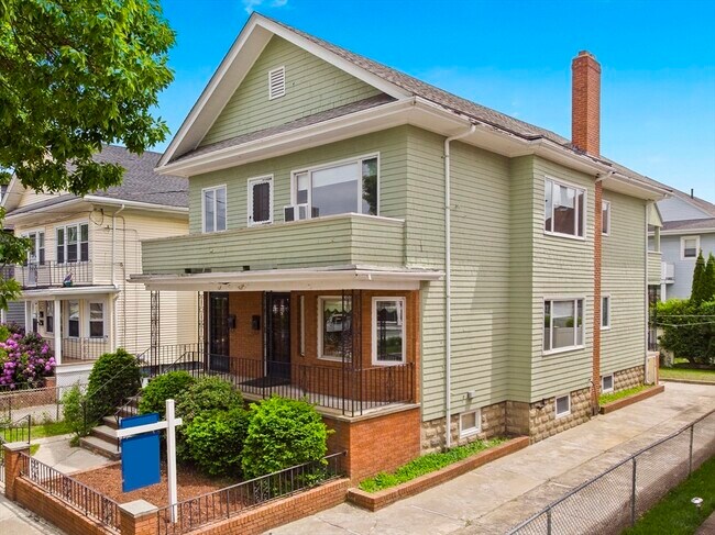Primary Photo - 35-37 Wright Ave