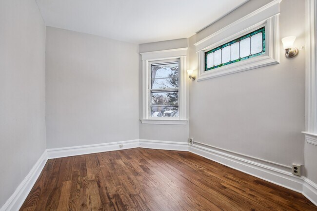 Building Photo - 99 Lincoln St