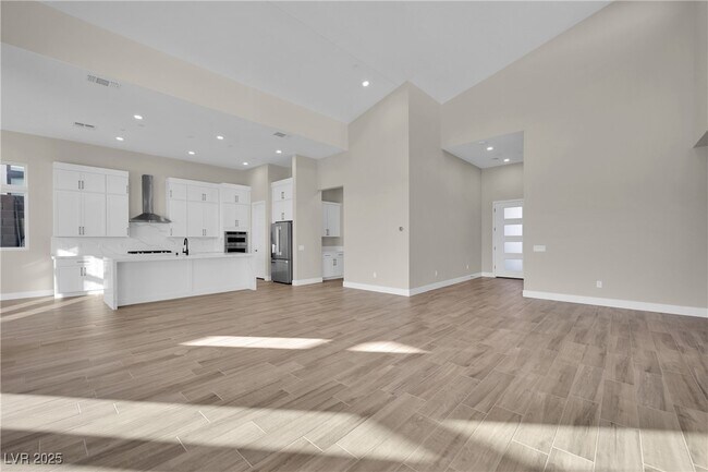 Building Photo - 11079 Rolling Vista Dr