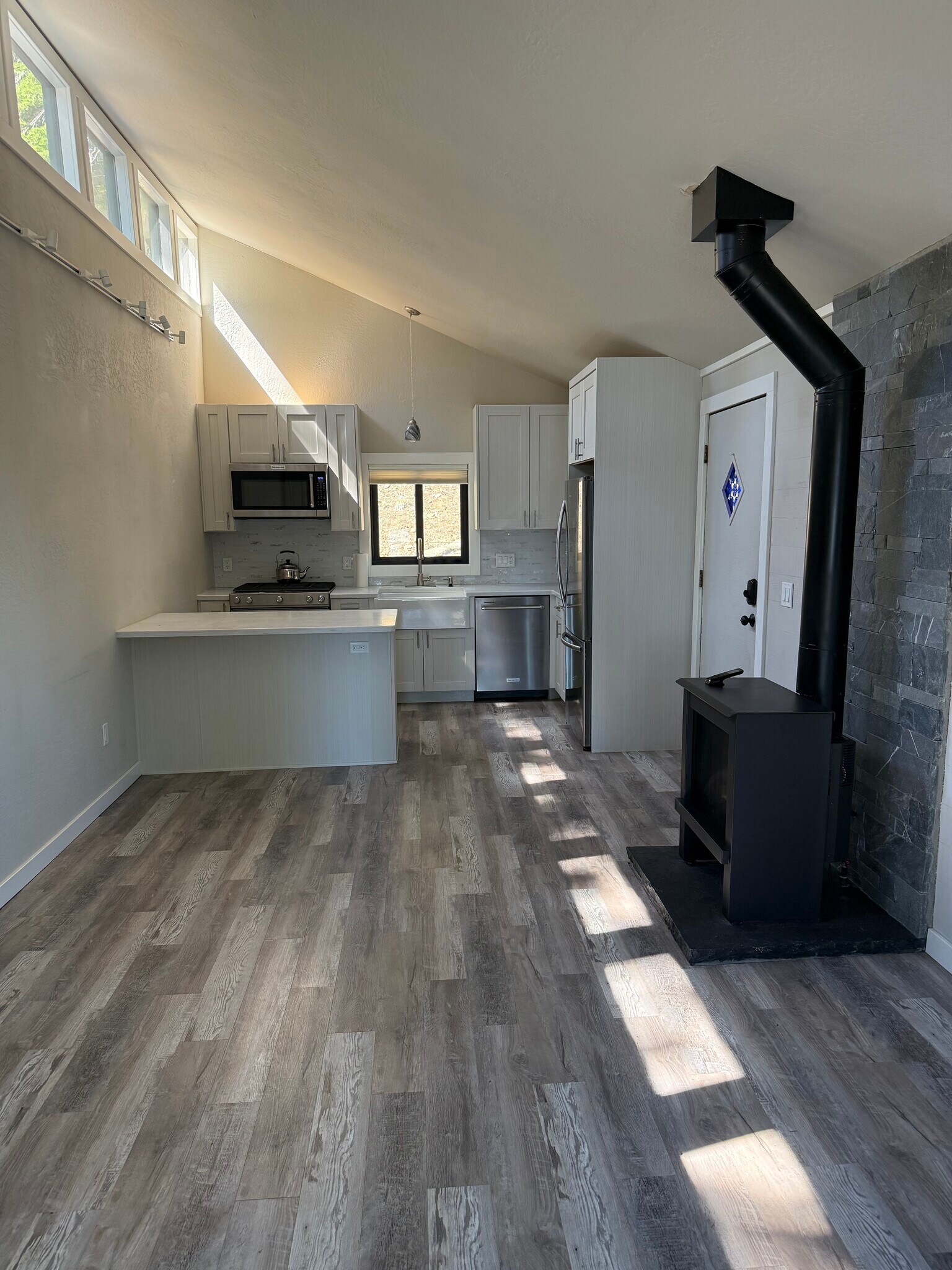 Building Photo - 370 Snowbird Loop
