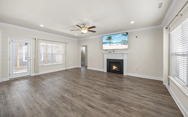 Building Photo - 212 Thunder Forest Ln