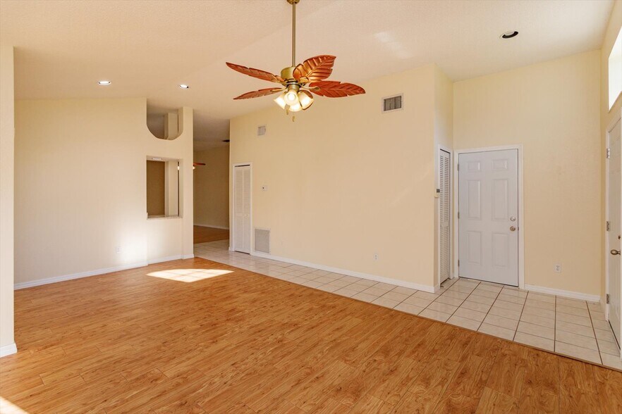 Building Photo - 1614 Sand Key Cir