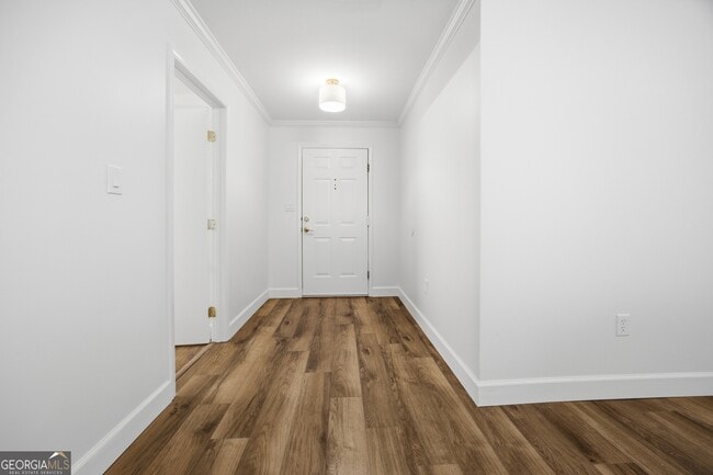 Building Photo - 23117 Plantation Dr NE
