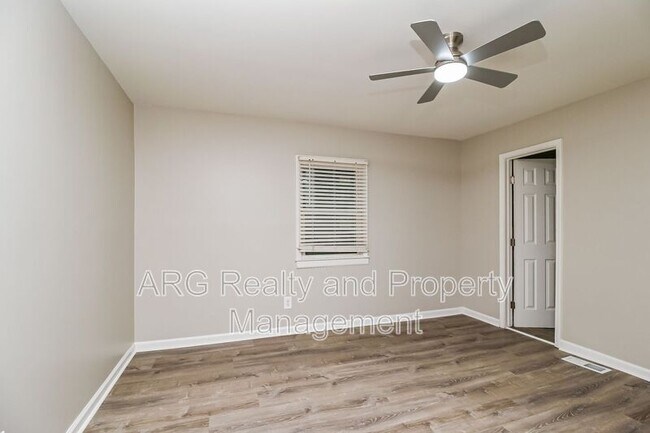 Building Photo - 1097 Smith St SW