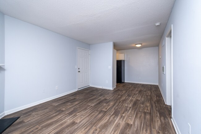 Building Photo - 3911 Water Oak Dr