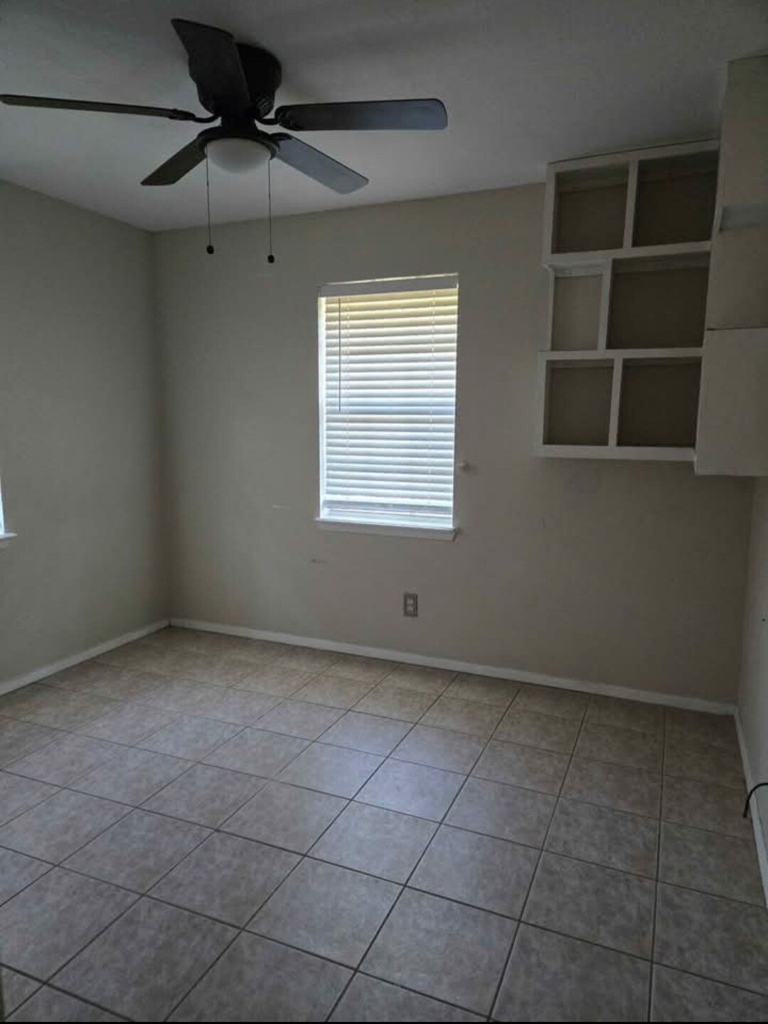 Building Photo - 404 N 29th Ave