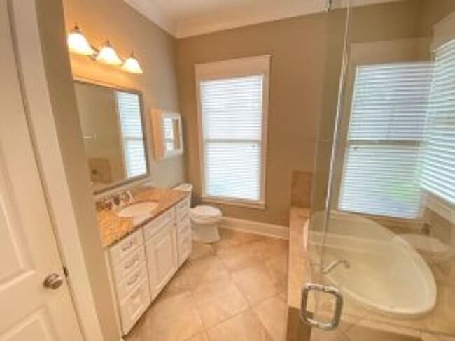 Building Photo - 303 Newport Hill Ln