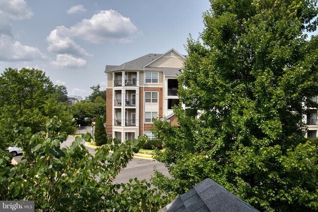Building Photo - 12901 Centre Park Cir