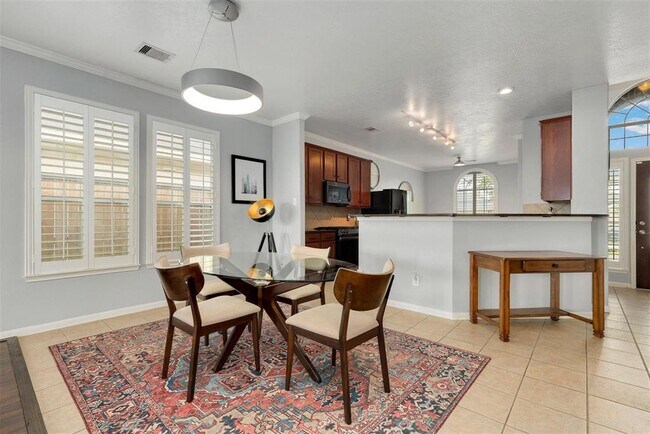 Building Photo - 21731 Sierra Long Dr