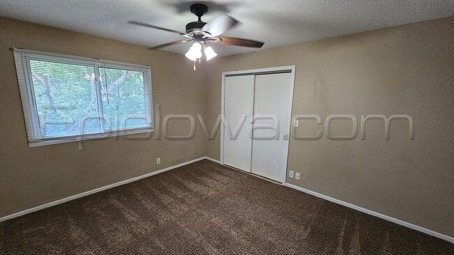 Building Photo - 1209 O Ave Pl NE