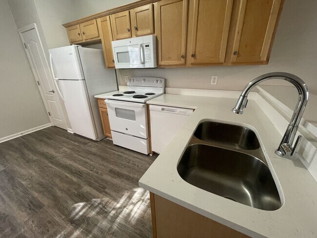 Building Photo - 284 Meigs Dr