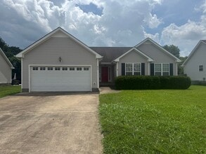 Building Photo - Beautiful Single Family Home in Clarksville!