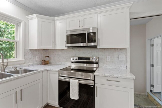 Building Photo - 503 Bobwhite Ct